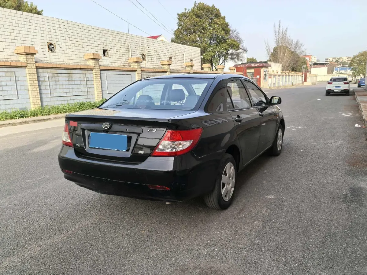 2013 FAW Vita V5 1.5L 102HP L4 5MT,autocango,china used car exporter,china ev exporter,chinese used car exporter,chinese used ev exporter