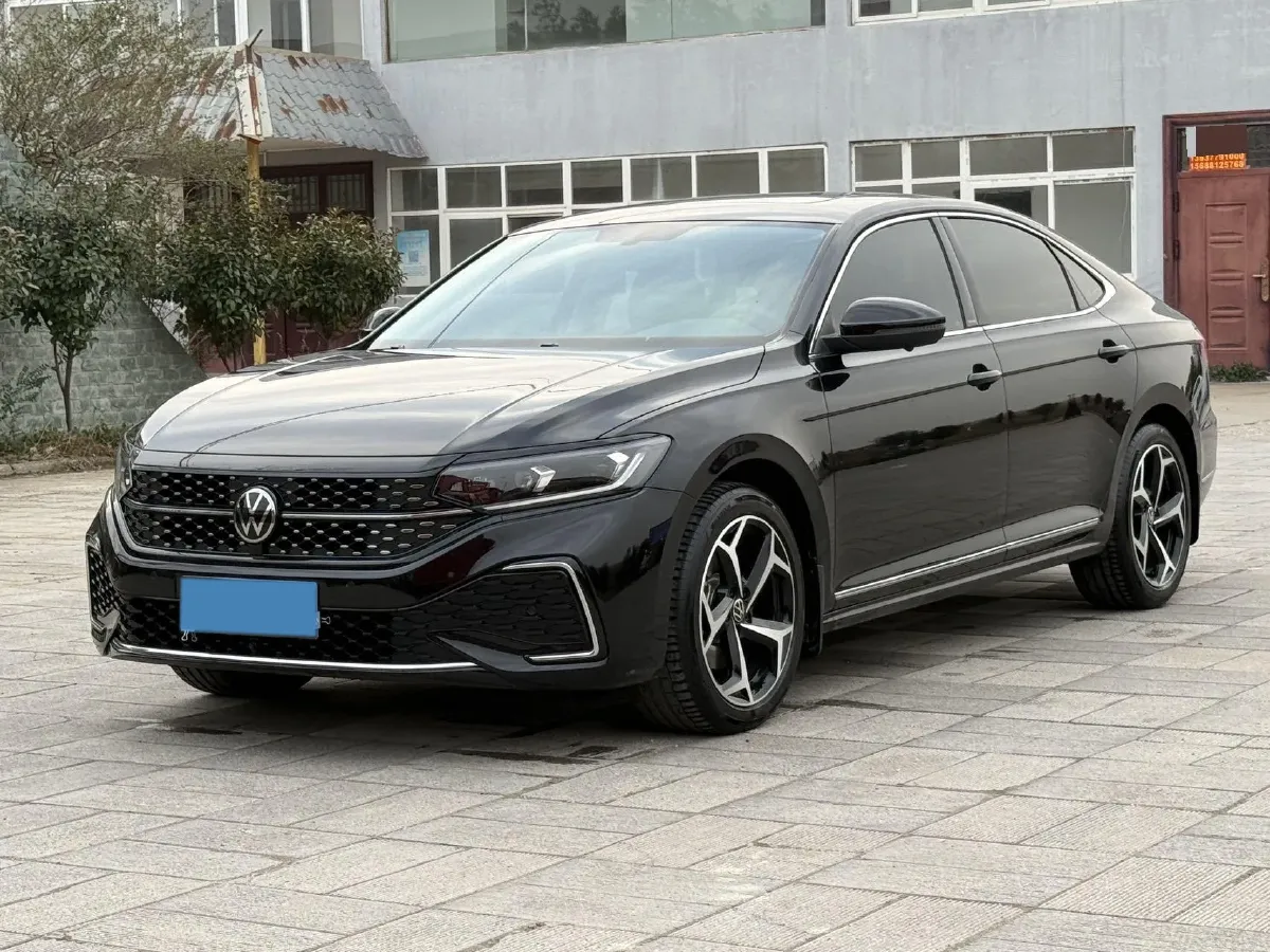 2024 Volkswagen Passat 2.0T 186HP L4 7DCT,autocango,china used car exporter,china ev exporter,chinese used car exporter,chinese used ev exporter