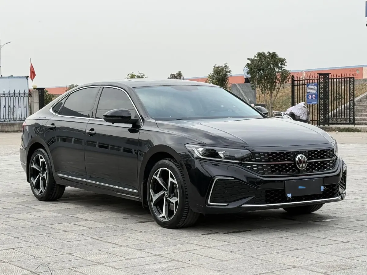 2024 Volkswagen Passat 2.0T 186HP L4 7DCT,autocango,china used car exporter,china ev exporter,chinese used car exporter,chinese used ev exporter