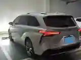 2024 Toyota Sienna 2.5L 189HP L4 E-CVT Hybrid