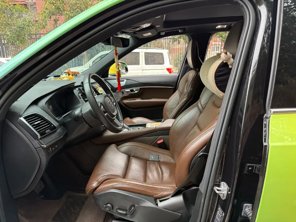 2022 Volvo XC90 PHEV 2.0T 310HP L4 8AT PHEV 18.8KWH,autocango,china used car exporter,china ev exporter,chinese used car exporter,chinese used ev exporter