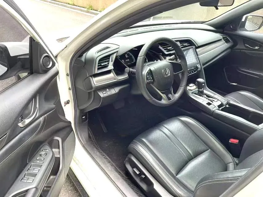 2021 Honda Civic 1.5T 177HP L4 CVT,autocango,china used car exporter,china ev exporter,chinese used car exporter,chinese used ev exporter