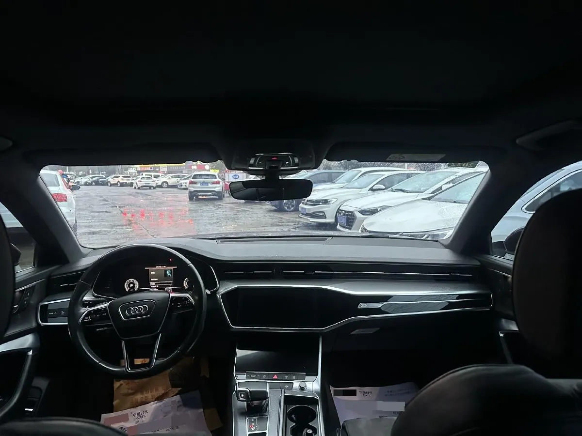 2020 Audi A6L 2.0T 190HP L4 7DCT,autocango,china used car exporter,china ev exporter,chinese used car exporter,chinese used ev exporter