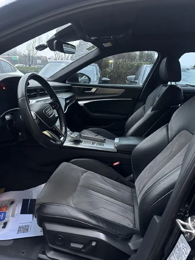 2020 Audi A6L 2.0T 190HP L4 7DCT,autocango,china used car exporter,china ev exporter,chinese used car exporter,chinese used ev exporter