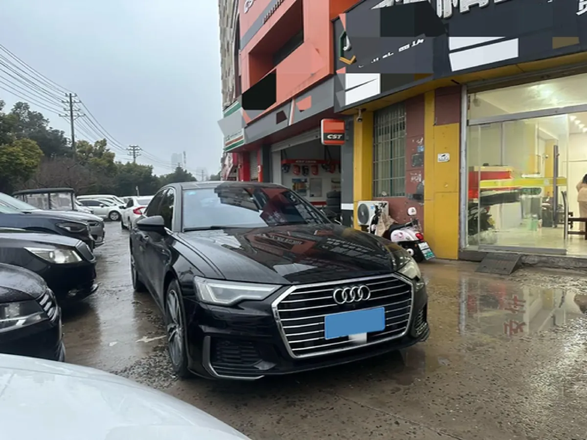 2020 Audi A6L 2.0T 190HP L4 7DCT,autocango,china used car exporter,china ev exporter,chinese used car exporter,chinese used ev exporter