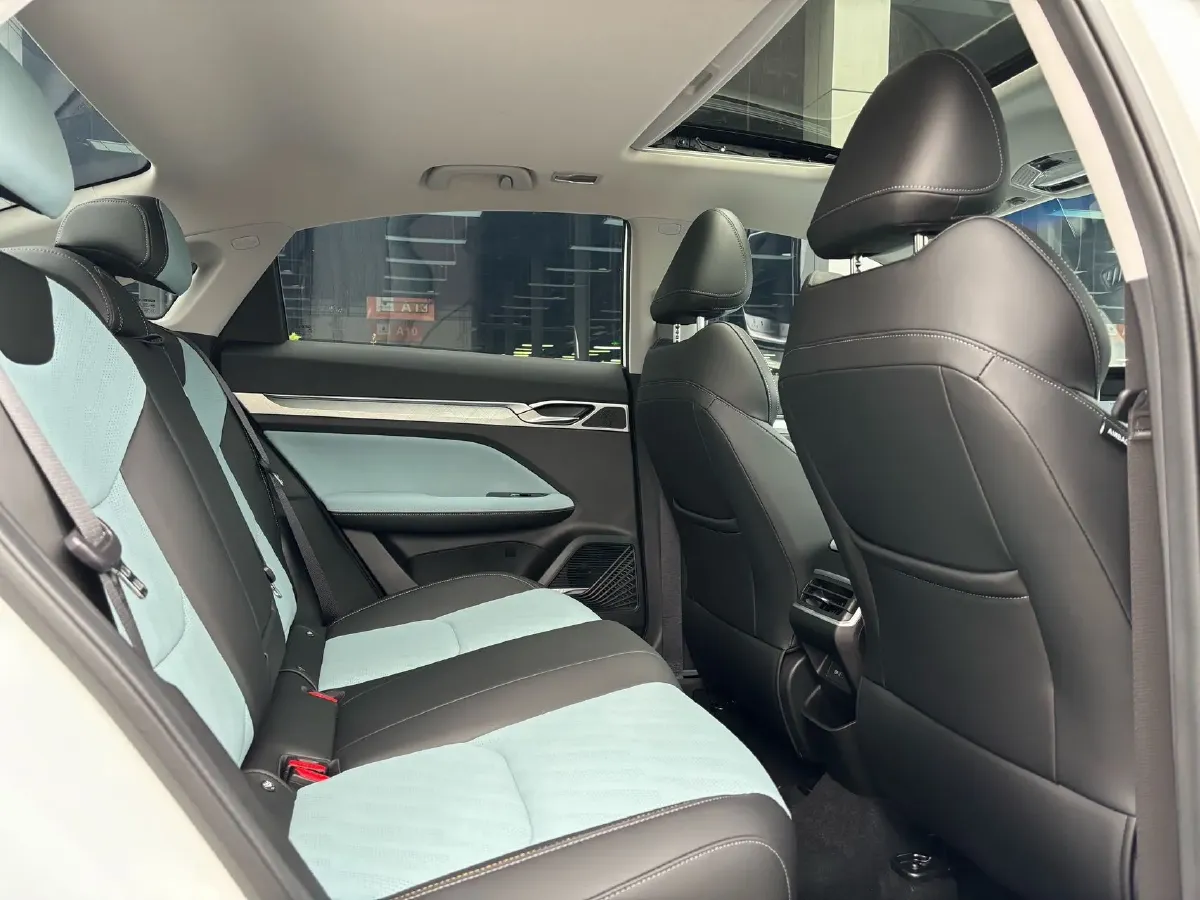 2022 Geely Emgrand L 1.4T 141HP L4 CVT,autocango,china used car exporter,china ev exporter,chinese used car exporter,chinese used ev exporter