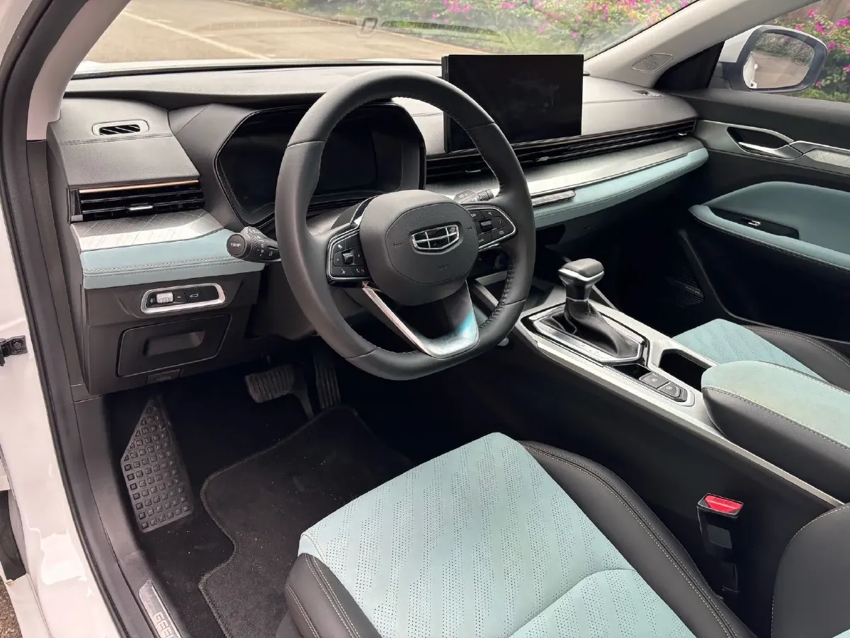 2022 Geely Emgrand L 1.4T 141HP L4 CVT,autocango,china used car exporter,china ev exporter,chinese used car exporter,chinese used ev exporter