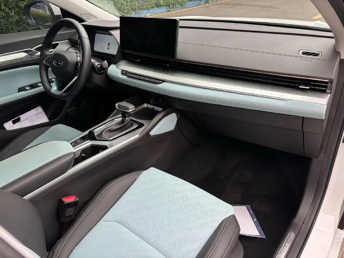 2022 Geely Emgrand L 1.4T 141HP L4 CVT,autocango,china used car exporter,china ev exporter,chinese used car exporter,chinese used ev exporter