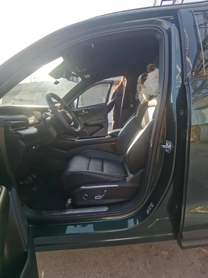 2023 LYNK&CO 06 EM-P 1.5L 120HP L4 3DHT PHEV 19.09KWH,autocango,china used car exporter,china ev exporter,chinese used car exporter,chinese used ev exporter