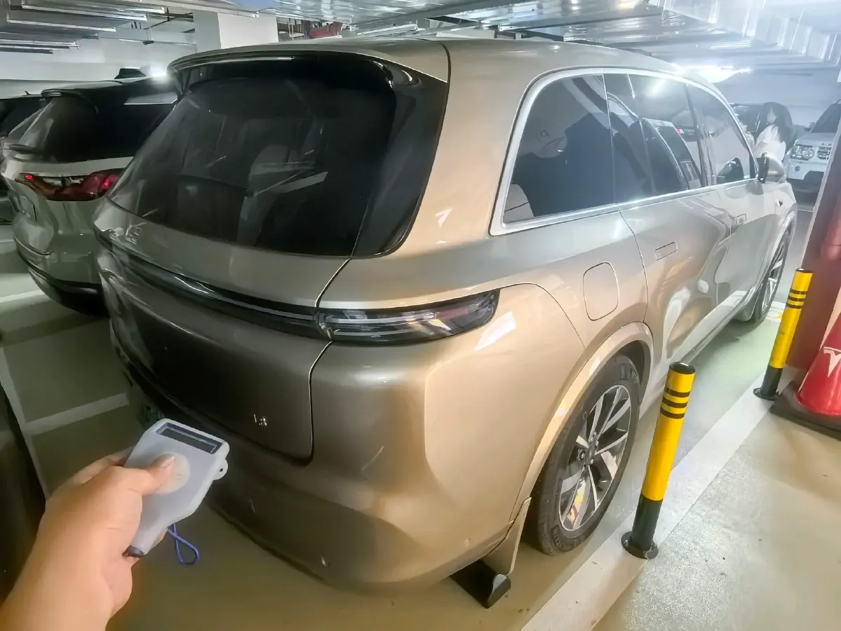 2023 Li L8 Range Extended 154HP REEV 40.9KWH,autocango,china used car exporter,china ev exporter,chinese used car exporter,chinese used ev exporter