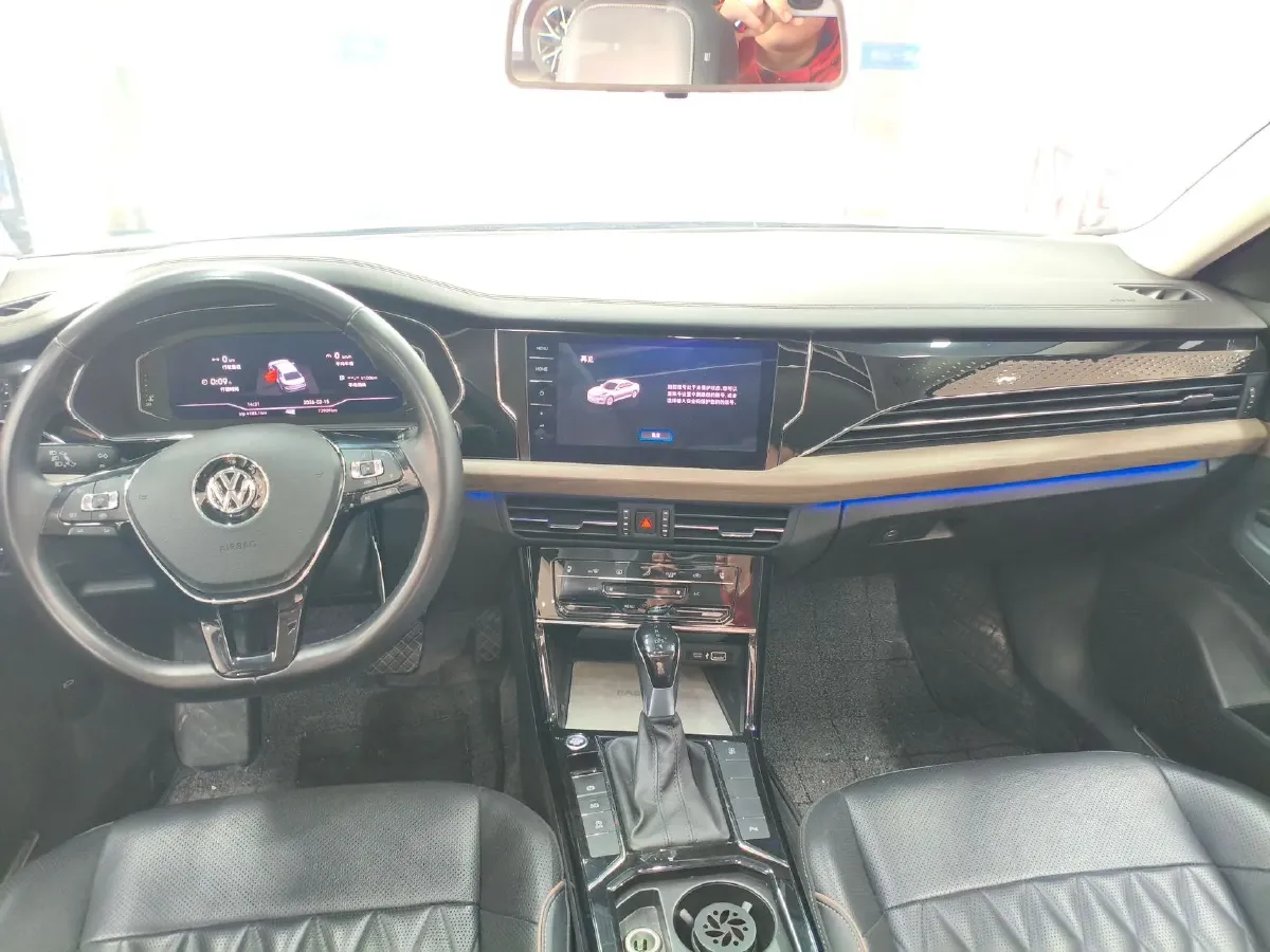 2020 Volkswagen Passat 2.0T 220HP L4 7DCT,autocango,china used car exporter,china ev exporter,chinese used car exporter,chinese used ev exporter