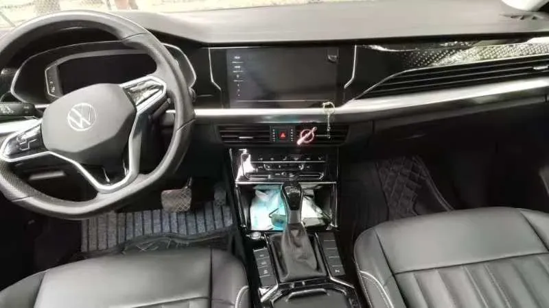 2023 Volkswagen Passat 2.0T 186HP L4 7DCT,autocango,china used car exporter,china ev exporter,chinese used car exporter,chinese used ev exporter