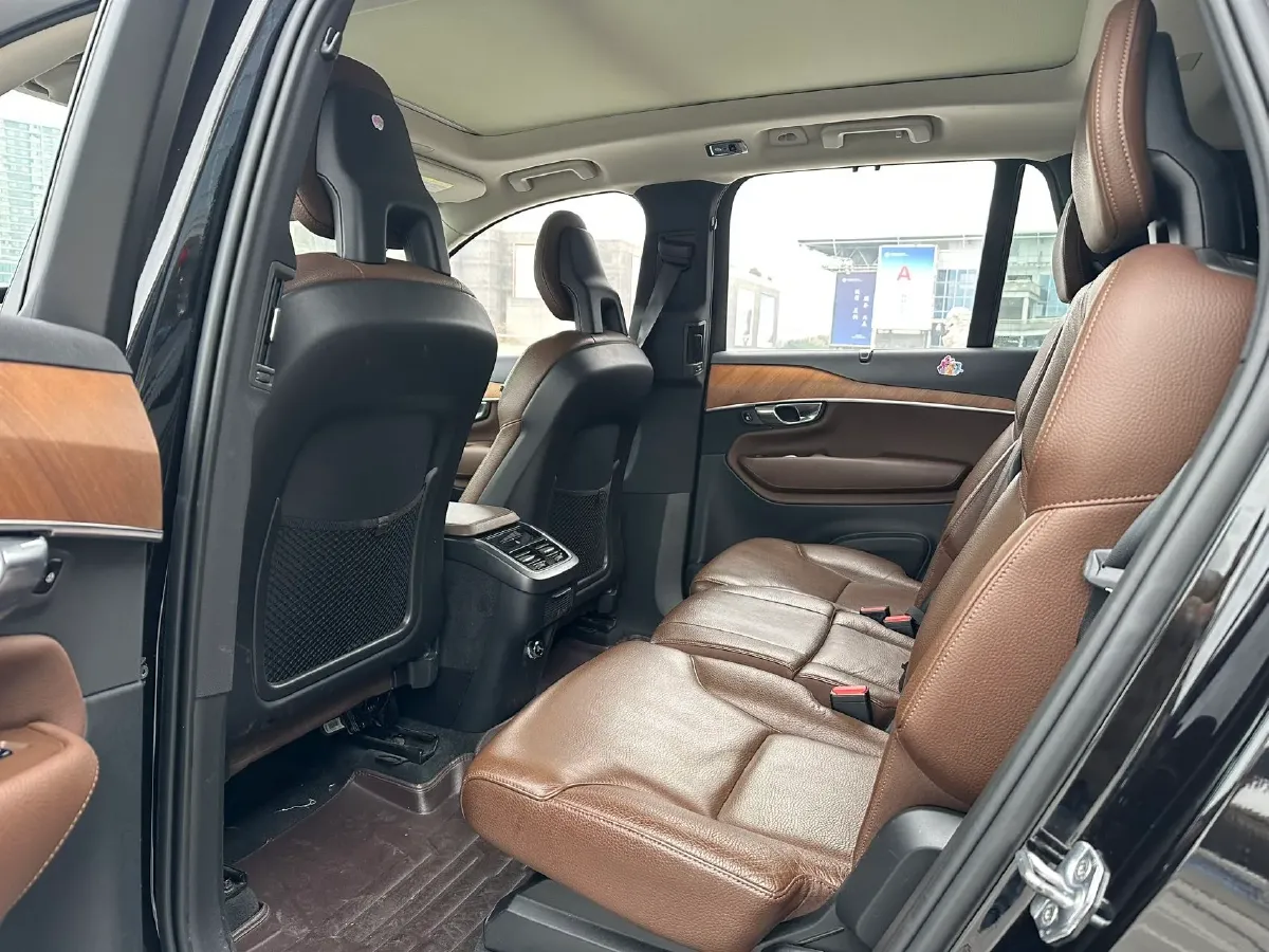 2020 Volvo XC90 2.0T 310HP L4 8AT,autocango,china used car exporter,china ev exporter,chinese used car exporter,chinese used ev exporter