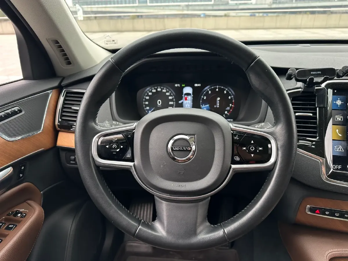2020 Volvo XC90 2.0T 310HP L4 8AT,autocango,china used car exporter,china ev exporter,chinese used car exporter,chinese used ev exporter