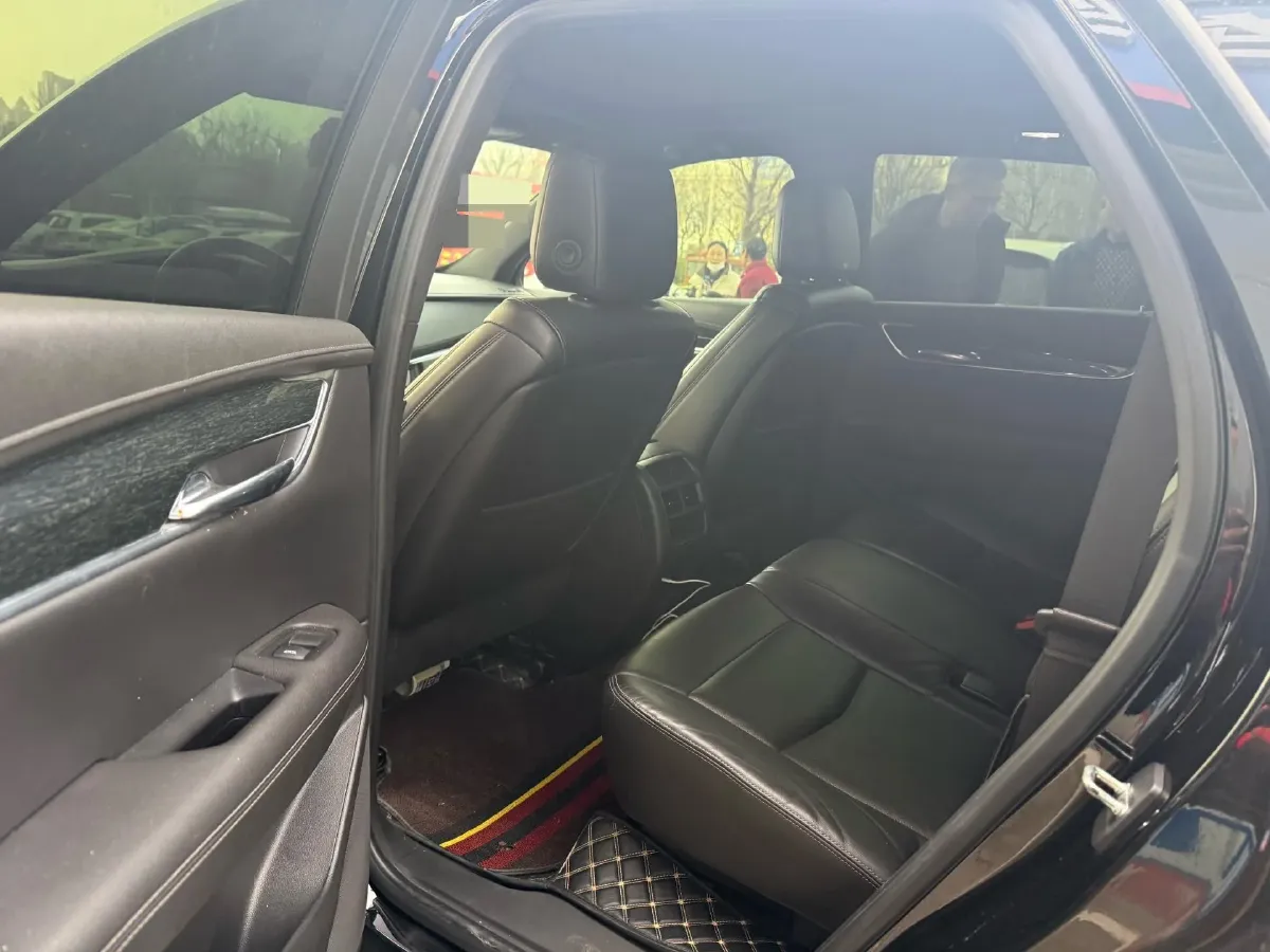 2020 Cadillac XT5 2.0T 241HP L4 9AT,autocango,china used car exporter,china ev exporter,chinese used car exporter,chinese used ev exporter