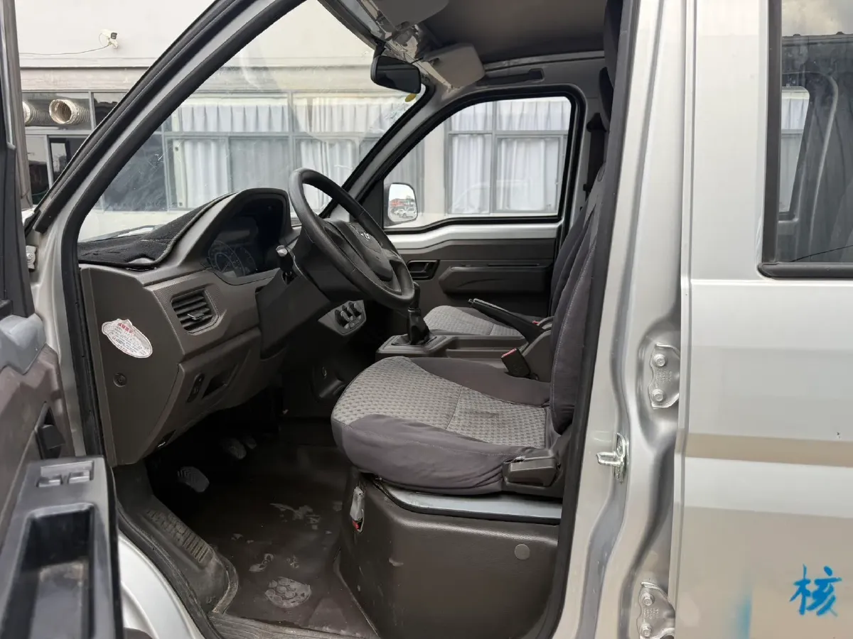 2021 WuLing RongGuang New Truck 1.8L 125HP L4 5MT,autocango,china used car exporter,china ev exporter,chinese used car exporter,chinese used ev exporter