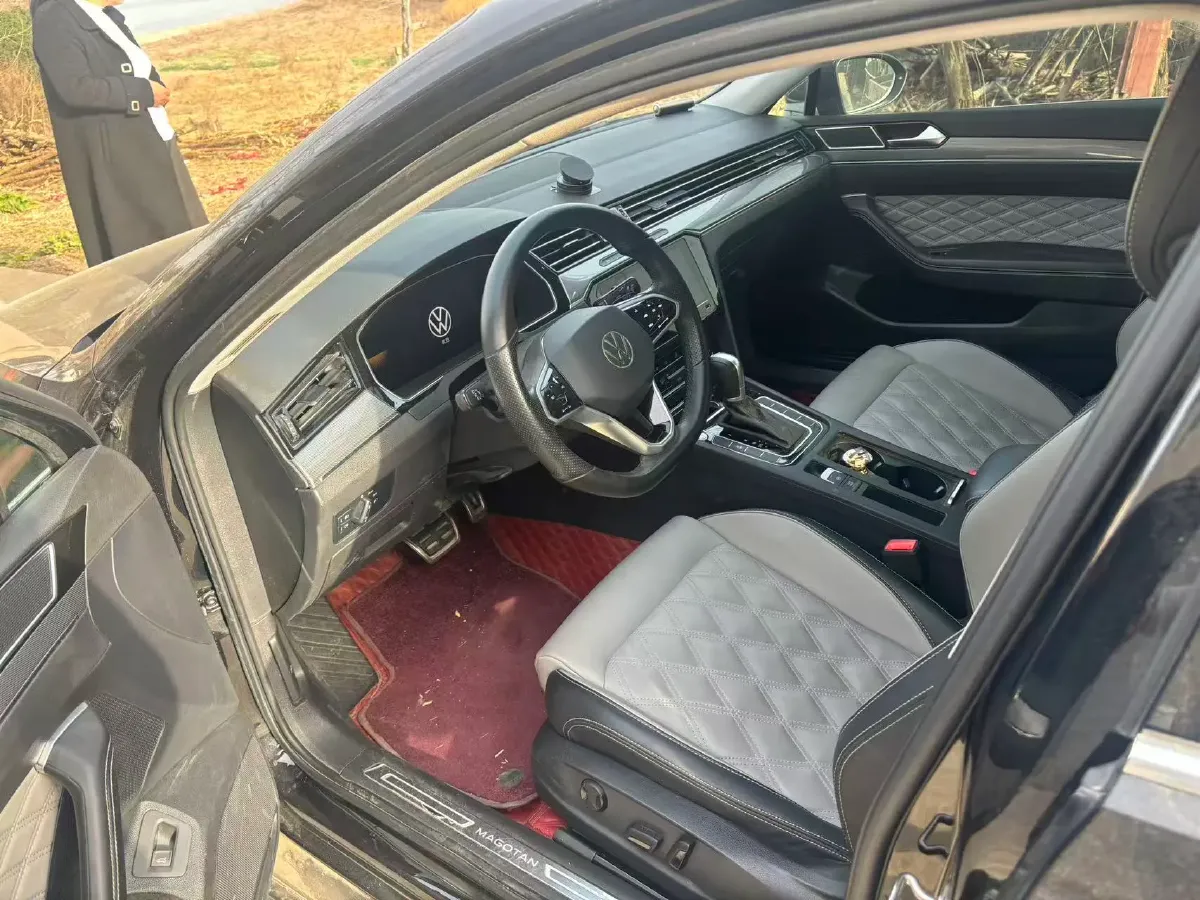 2023 Volkswagen Magotan 2.0T 186HP L4 7DCT,autocango,china used car exporter,china ev exporter,chinese used car exporter,chinese used ev exporter
