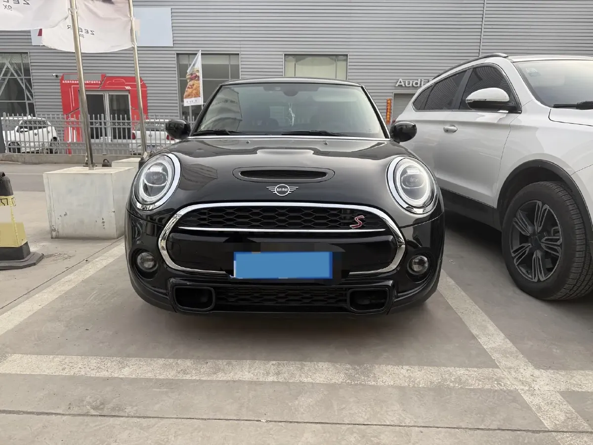 2019 MINI MINI 2.0T 192HP L4 7DCT,autocango,china used car exporter,china ev exporter,chinese used car exporter,chinese used ev exporter