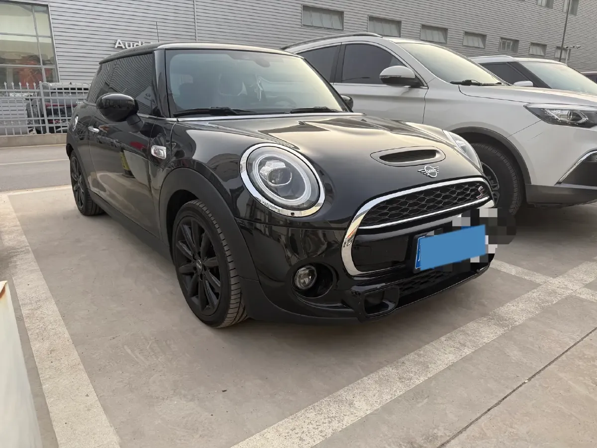 2019 MINI MINI 2.0T 192HP L4 7DCT,autocango,china used car exporter,china ev exporter,chinese used car exporter,chinese used ev exporter