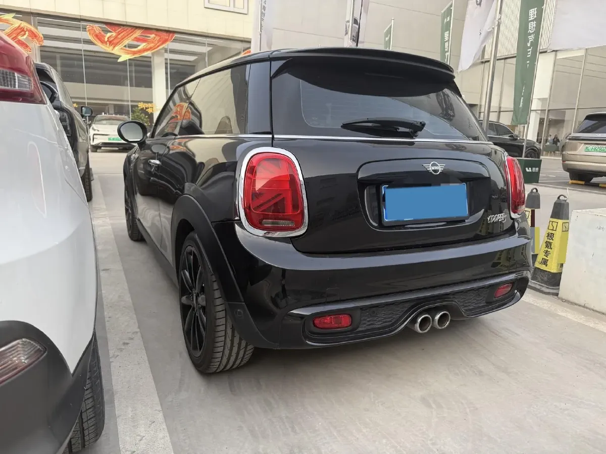 2019 MINI MINI 2.0T 192HP L4 7DCT,autocango,china used car exporter,china ev exporter,chinese used car exporter,chinese used ev exporter