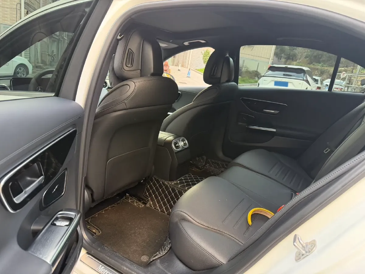 2025 Mercedes-Benz C Class 1.5T 204HP L4 9AT,autocango,china used car exporter,china ev exporter,chinese used car exporter,chinese used ev exporter