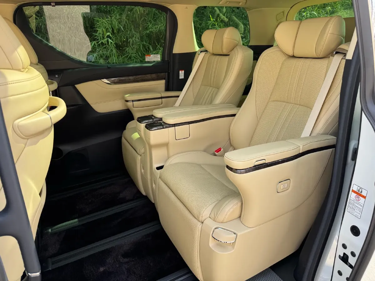 2021 Toyota Alphard 2.5L 117HP L4 E-CVT Hybrid,autocango,china used car exporter,china ev exporter,chinese used car exporter,chinese used ev exporter