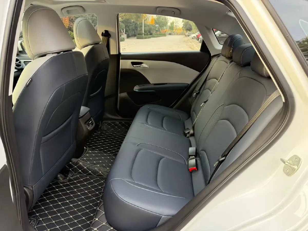 2024 Chevrolet Monza 1.5L 113HP L4 6DCT,autocango,china used car exporter,china ev exporter,chinese used car exporter,chinese used ev exporter