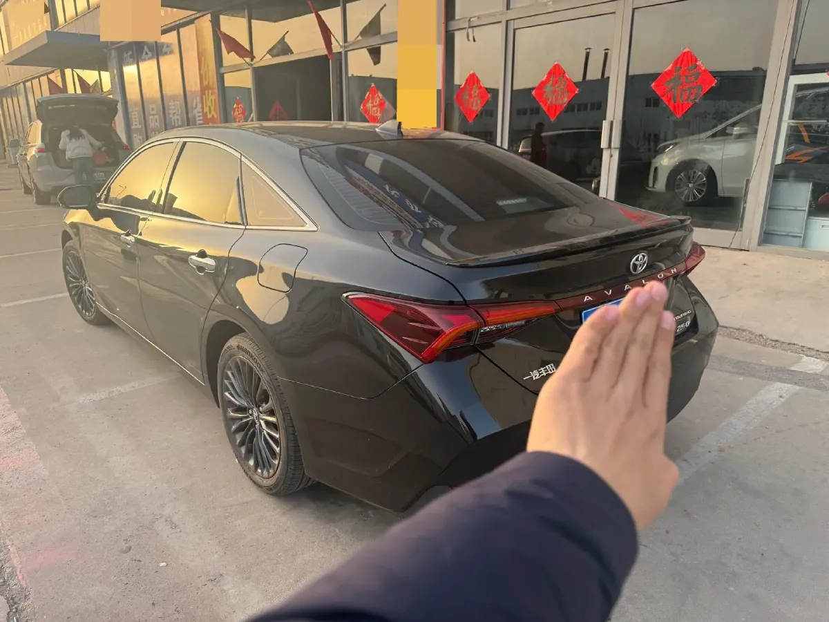 2022 Toyota Avalon 2.5L 209HP L4 8AT,autocango,china used car exporter,china ev exporter,chinese used car exporter,chinese used ev exporter