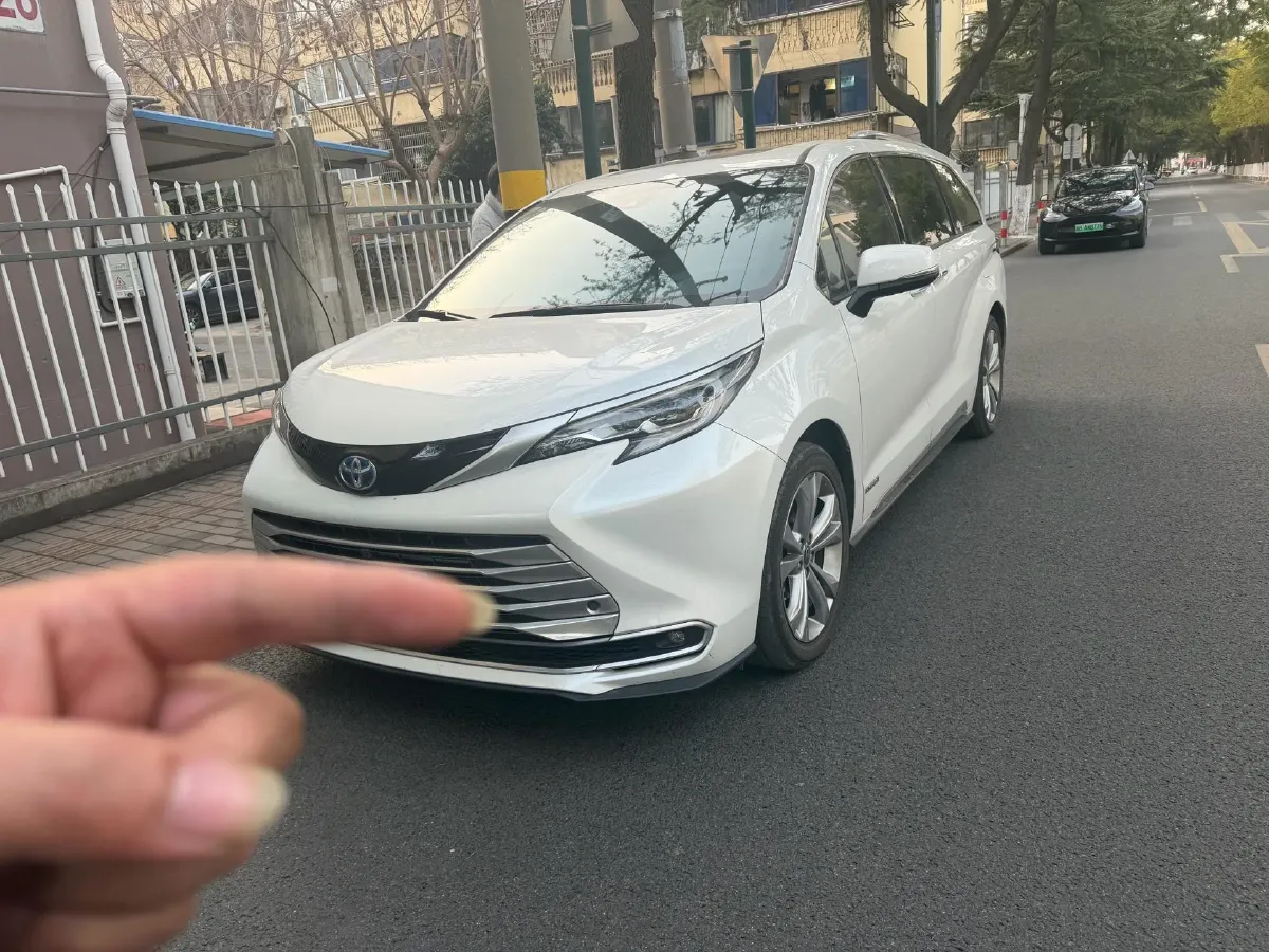 2021 Toyota Sienna 2.5L 192HP L4 E-CVT Hybrid,autocango,china used car exporter,china ev exporter,chinese used car exporter,chinese used ev exporter