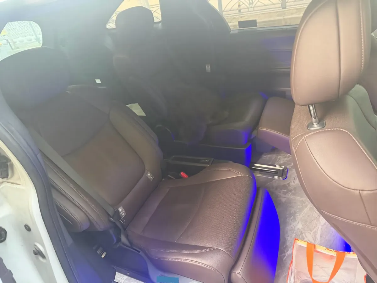 2021 Toyota Sienna 2.5L 192HP L4 E-CVT Hybrid,autocango,china used car exporter,china ev exporter,chinese used car exporter,chinese used ev exporter