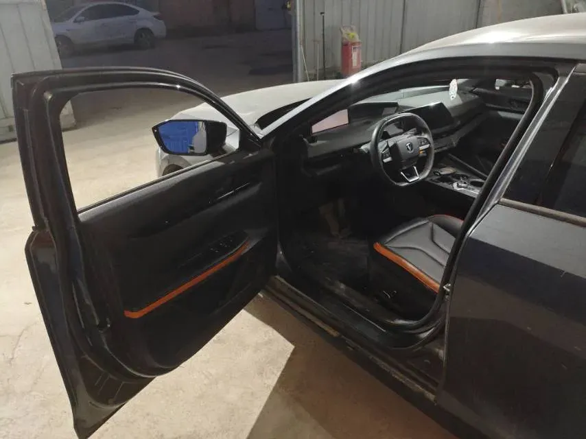 2024 ChangAn UNI-V 1.5T 188HP L4 7DCT,autocango,china used car exporter,china ev exporter,chinese used car exporter,chinese used ev exporter