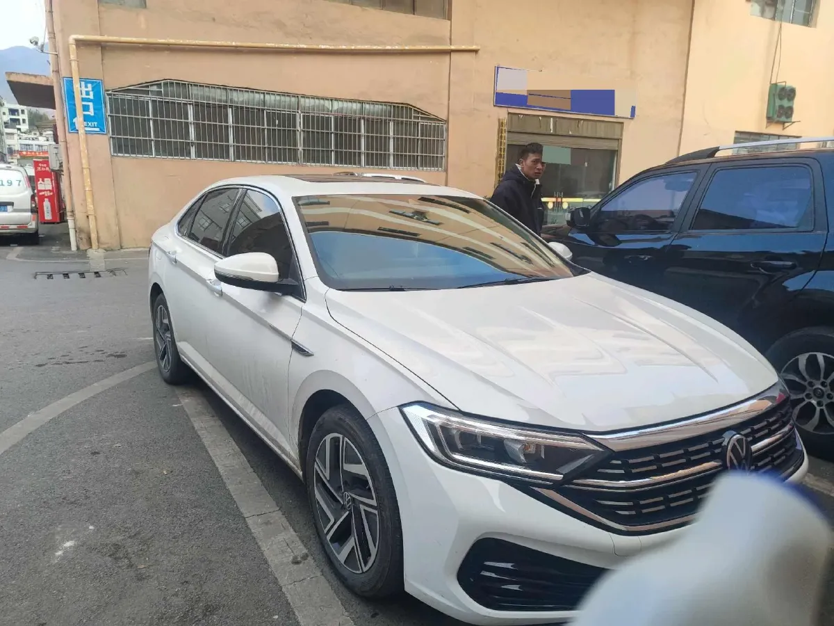2025 Volkswagen Sagitar 1.5T 160HP L4 7DCT,autocango,china used car exporter,china ev exporter,chinese used car exporter,chinese used ev exporter