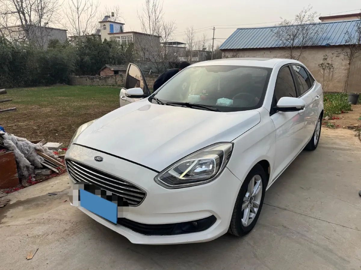 2019 Ford Escort 1.5L 122HP L3 6AT,autocango,china used car exporter,china ev exporter,chinese used car exporter,chinese used ev exporter