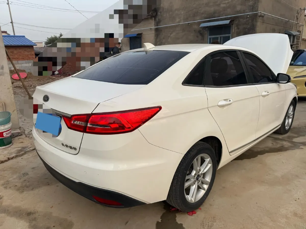2019 Ford Escort 1.5L 122HP L3 6AT,autocango,china used car exporter,china ev exporter,chinese used car exporter,chinese used ev exporter