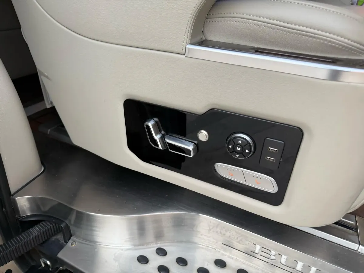 2020 Buick GL8 2.0T 237HP L4 9AT,autocango,china used car exporter,china ev exporter,chinese used car exporter,chinese used ev exporter