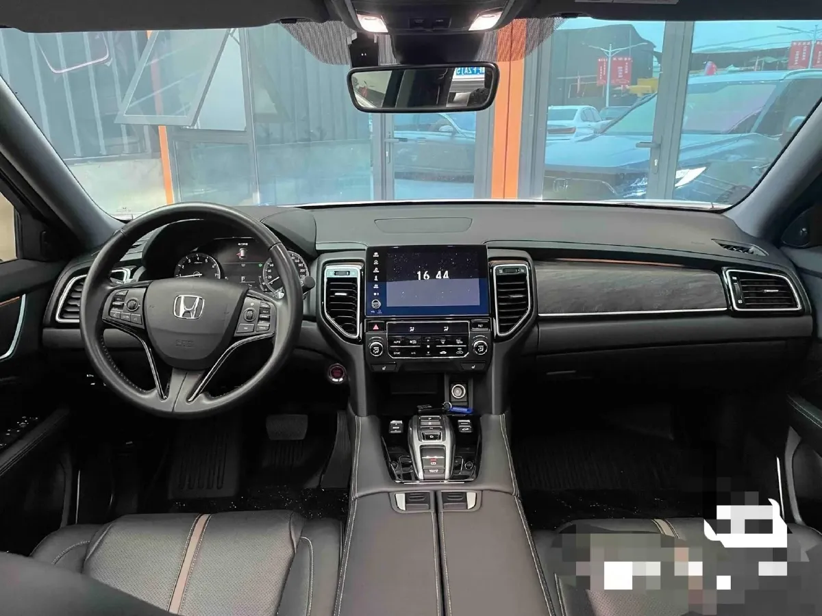 2020 Honda UR-V 2.0T 272HP L4 9AT,autocango,china used car exporter,china ev exporter,chinese used car exporter,chinese used ev exporter