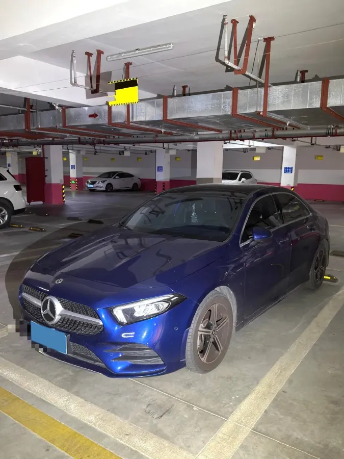 2022 Mercedes-Benz A Class 1.3T 163HP L4 7DCT,autocango,china used car exporter,china ev exporter,chinese used car exporter,chinese used ev exporter