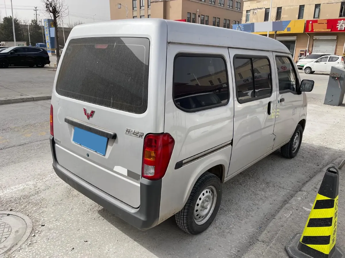 2023 WuLing ZhiGuang 1.5L 102HP L4 5MT,autocango,china used car exporter,china ev exporter,chinese used car exporter,chinese used ev exporter