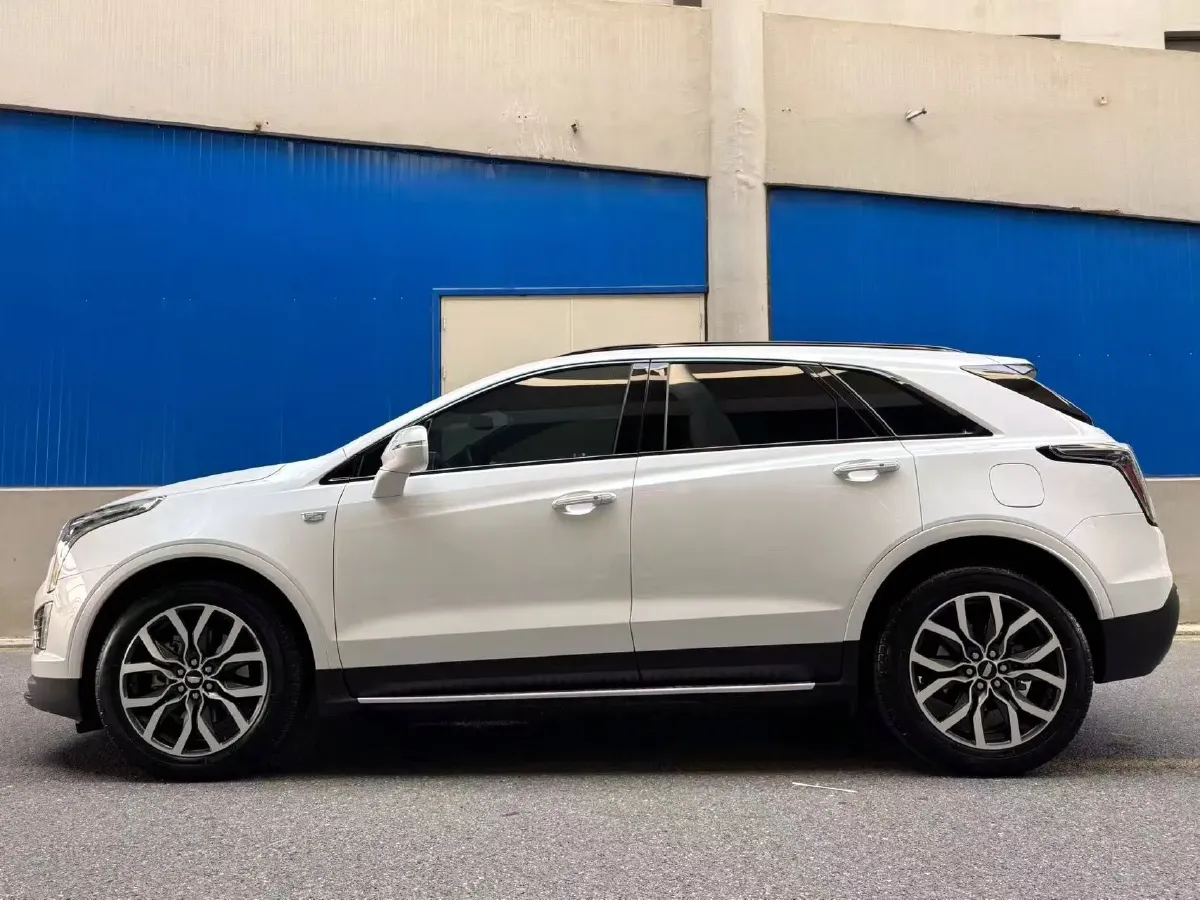 2021 Cadillac XT5 2.0T 237HP L4 9AT,autocango,china used car exporter,china ev exporter,chinese used car exporter,chinese used ev exporter