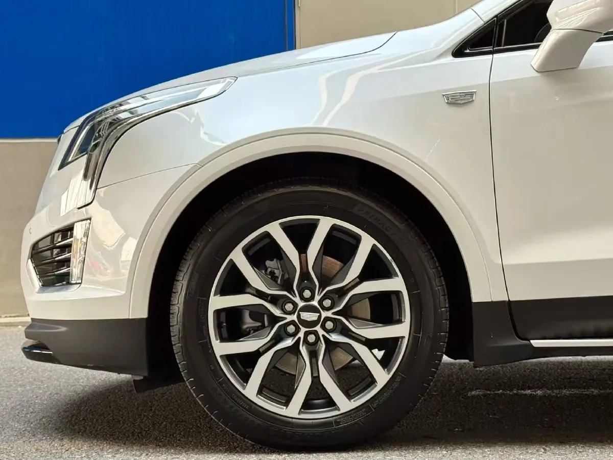 2021 Cadillac XT5 2.0T 237HP L4 9AT,autocango,china used car exporter,china ev exporter,chinese used car exporter,chinese used ev exporter