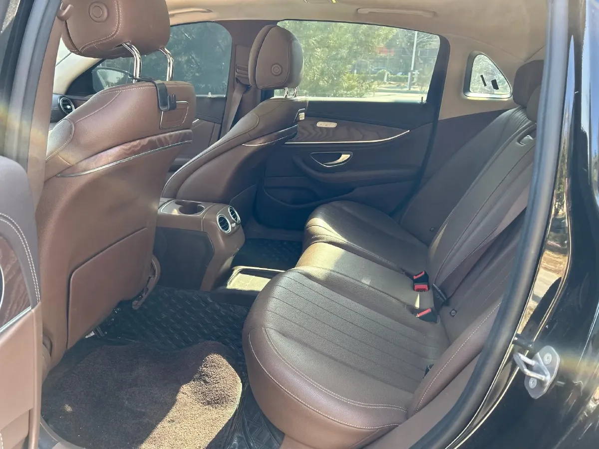 2020 Mercedes-Benz E Class 2.0T 258HP L4 9AT,autocango,china used car exporter,china ev exporter,chinese used car exporter,chinese used ev exporter