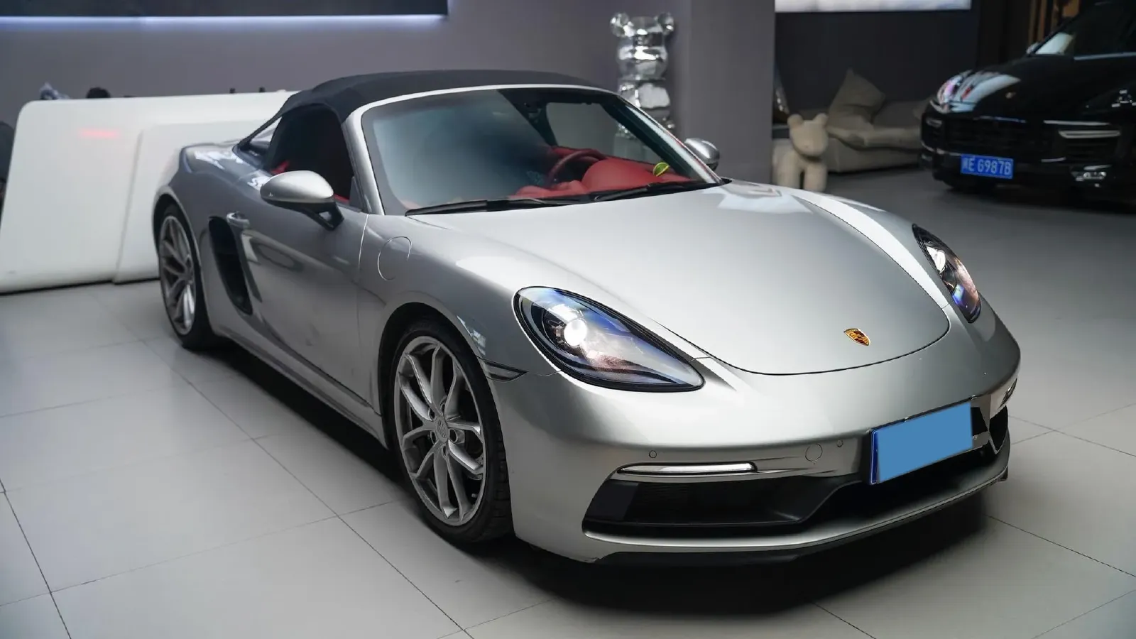 2022 Porsche 718 2.0T 300HP H4 7DCT,autocango,china used car exporter,china ev exporter,chinese used car exporter,chinese used ev exporter