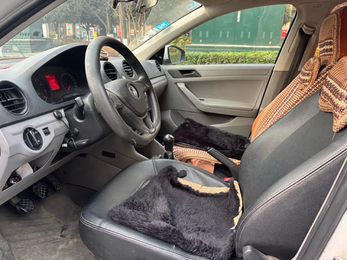 2017 Zotye Z560 1.5T 144HP L4 5MT,autocango,china used car exporter,china ev exporter,chinese used car exporter,chinese used ev exporter