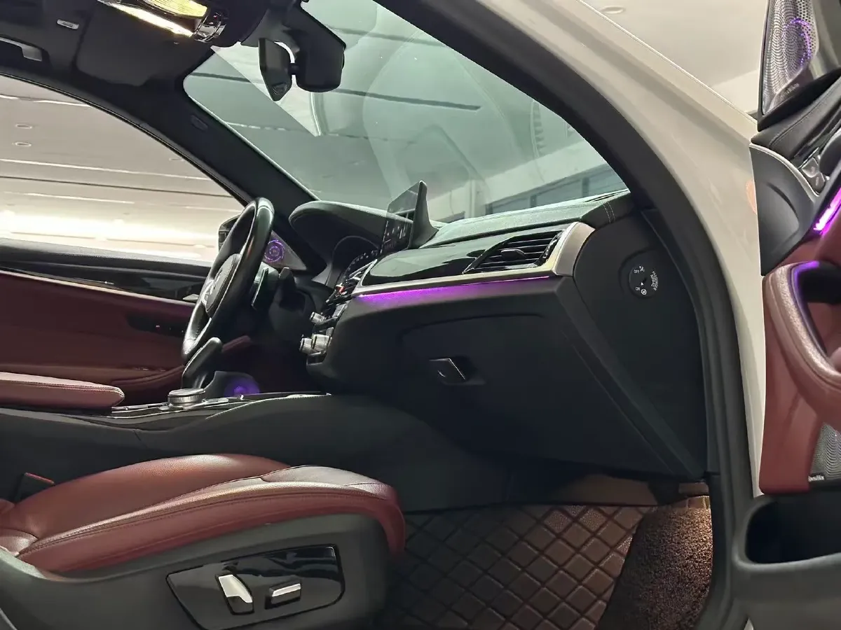 2020 BMW 5 Series 2.0T 252HP L4 8AT,autocango,china used car exporter,china ev exporter,chinese used car exporter,chinese used ev exporter