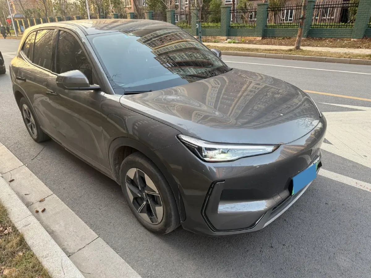 2024 Geely Emgrand L HiP 1.5T 181HP L4 3DHT PHEV 15.5KWH,autocango,china used car exporter,china ev exporter,chinese used car exporter,chinese used ev exporter