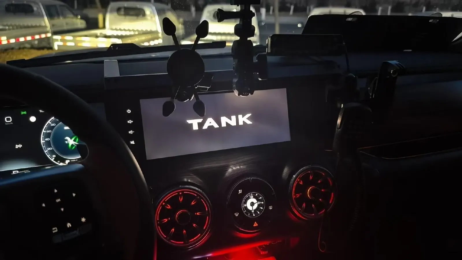 2021 Tank 300 2.0T 227HP L4 8AT,autocango,china used car exporter,china ev exporter,chinese used car exporter,chinese used ev exporter