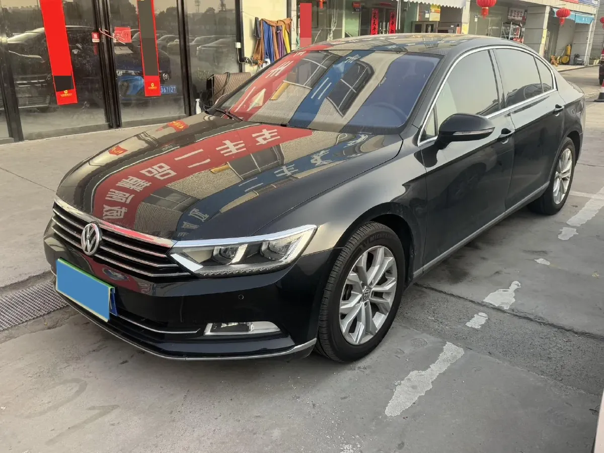2019 Volkswagen Magotan 2.0T 186HP L4 7DCT,autocango,china used car exporter,china ev exporter,chinese used car exporter,chinese used ev exporter