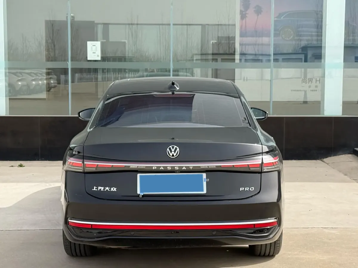 2025 Volkswagen Passat 2.0T 220HP L4 7DCT,autocango,china used car exporter,china ev exporter,chinese used car exporter,chinese used ev exporter