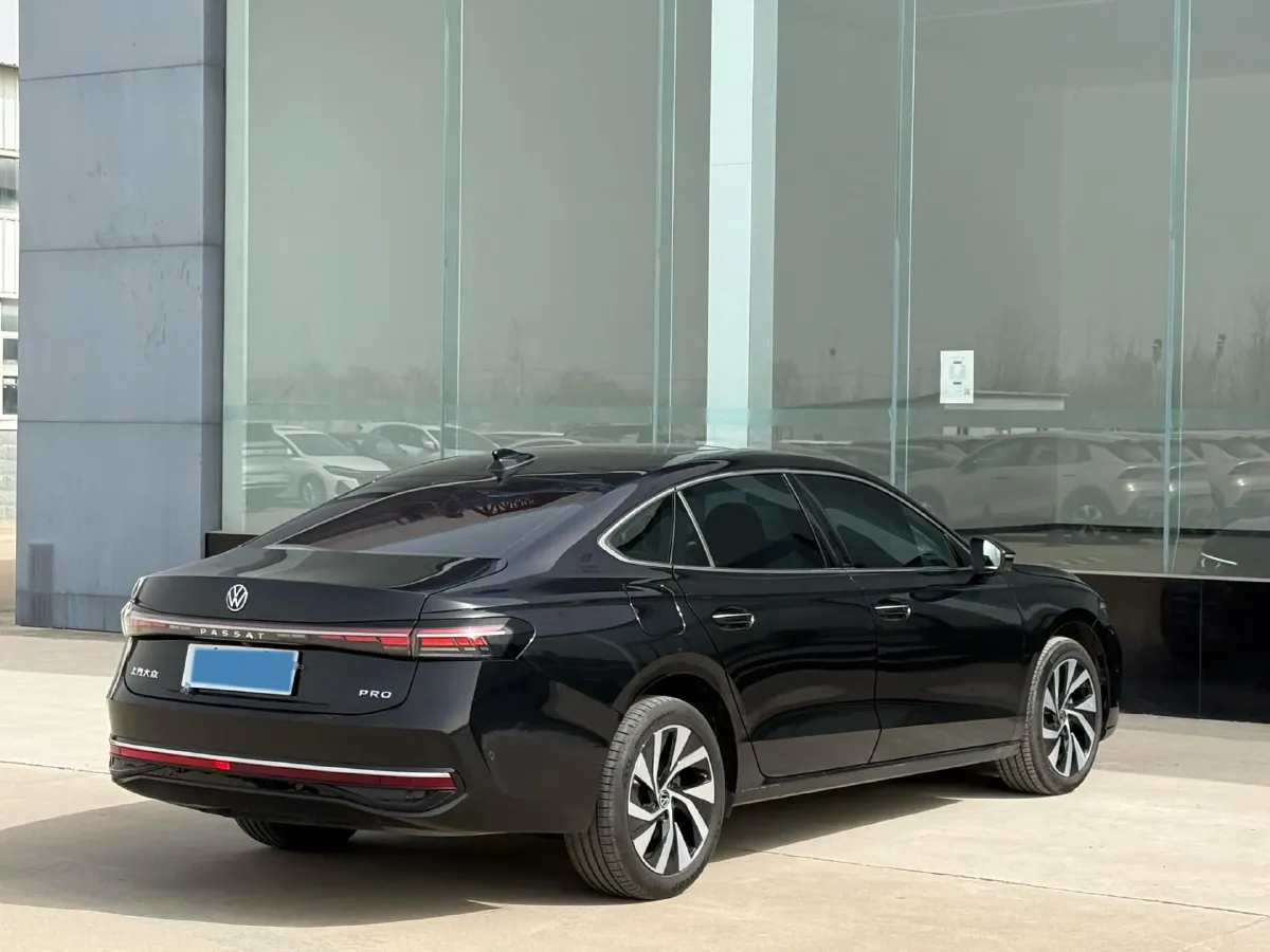 2025 Volkswagen Passat 2.0T 220HP L4 7DCT,autocango,china used car exporter,china ev exporter,chinese used car exporter,chinese used ev exporter