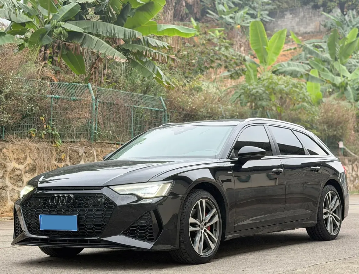 2021 Audi A6 2.0T 190HP L4 7DCT,autocango,china used car exporter,china ev exporter,chinese used car exporter,chinese used ev exporter